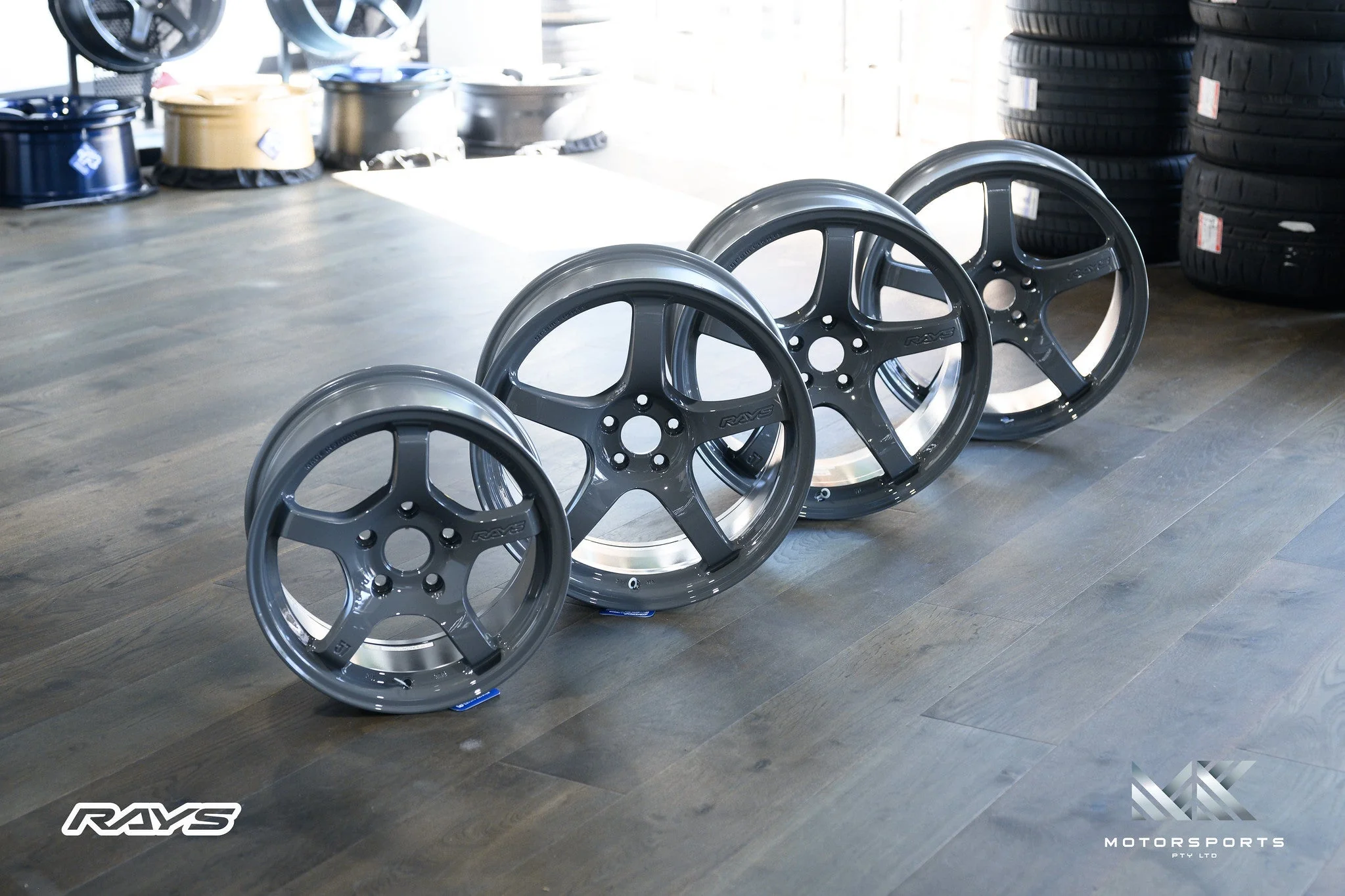 gramLIGHTS 57CR Glossy Grey - Image 2