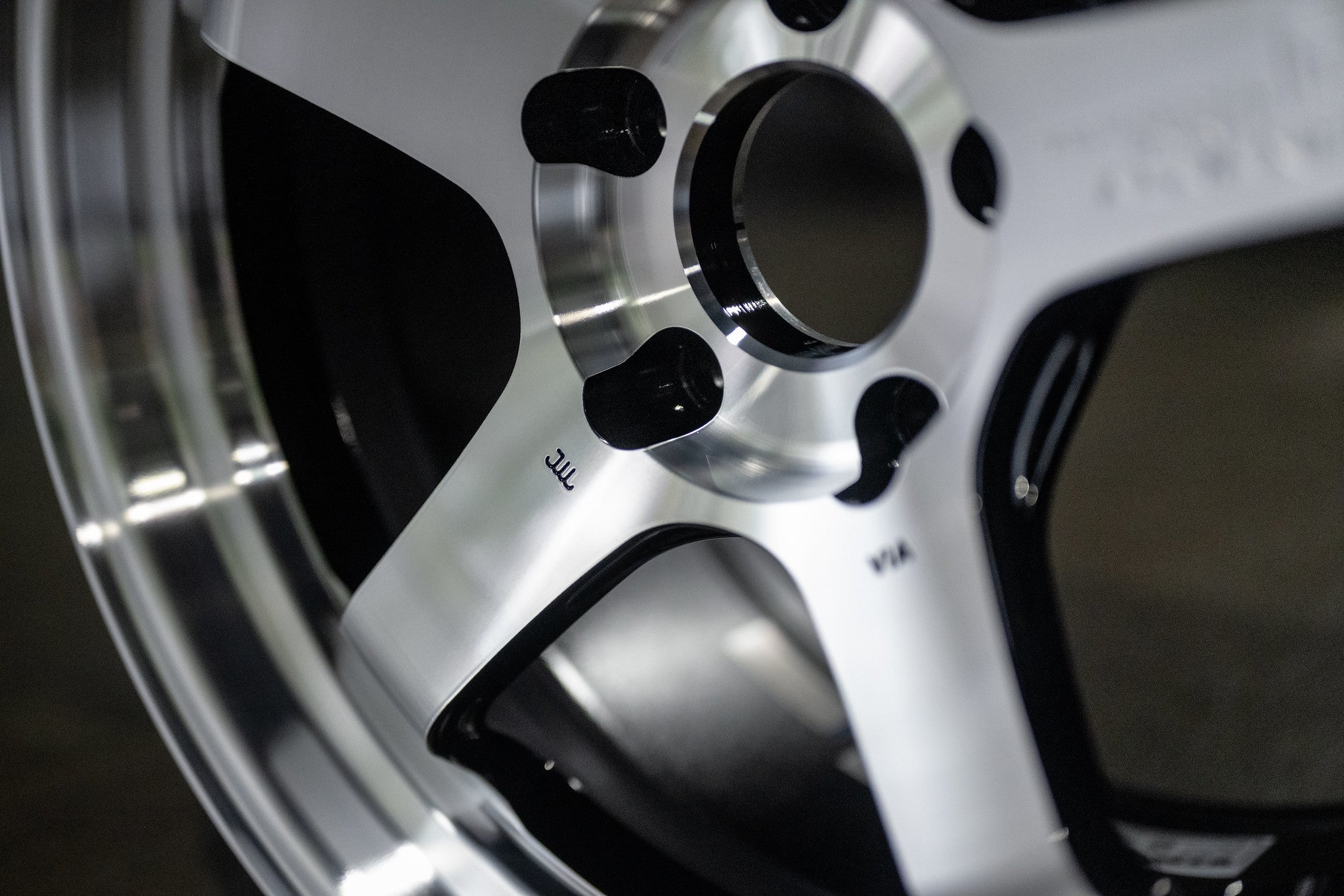 Advan GT Beyond-R 5x112 - Image 21
