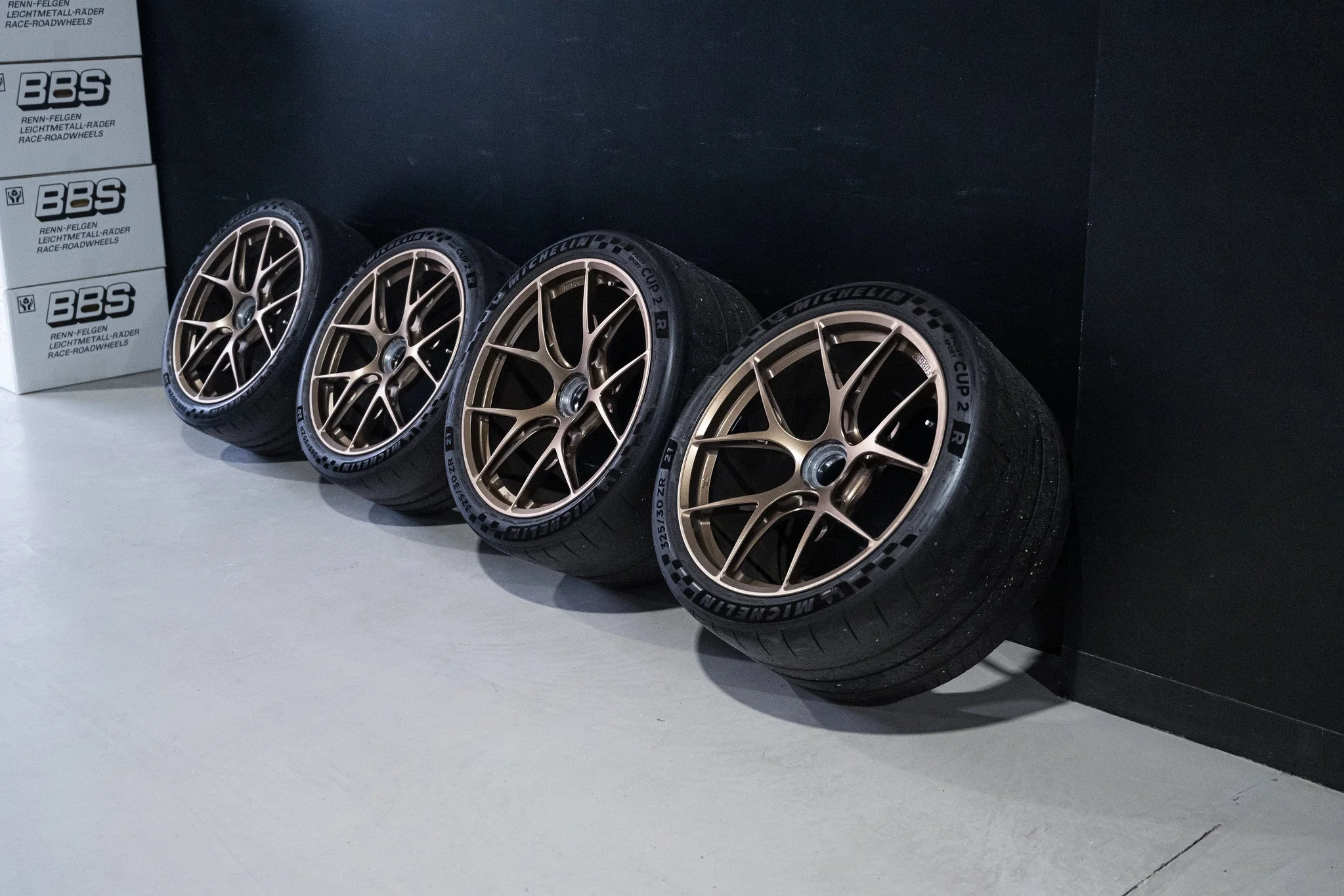 BBS FI-R F: FI142 20x9.5 +50 R: FI143 21x12.5 +48 1x130 - Used - Image 16
