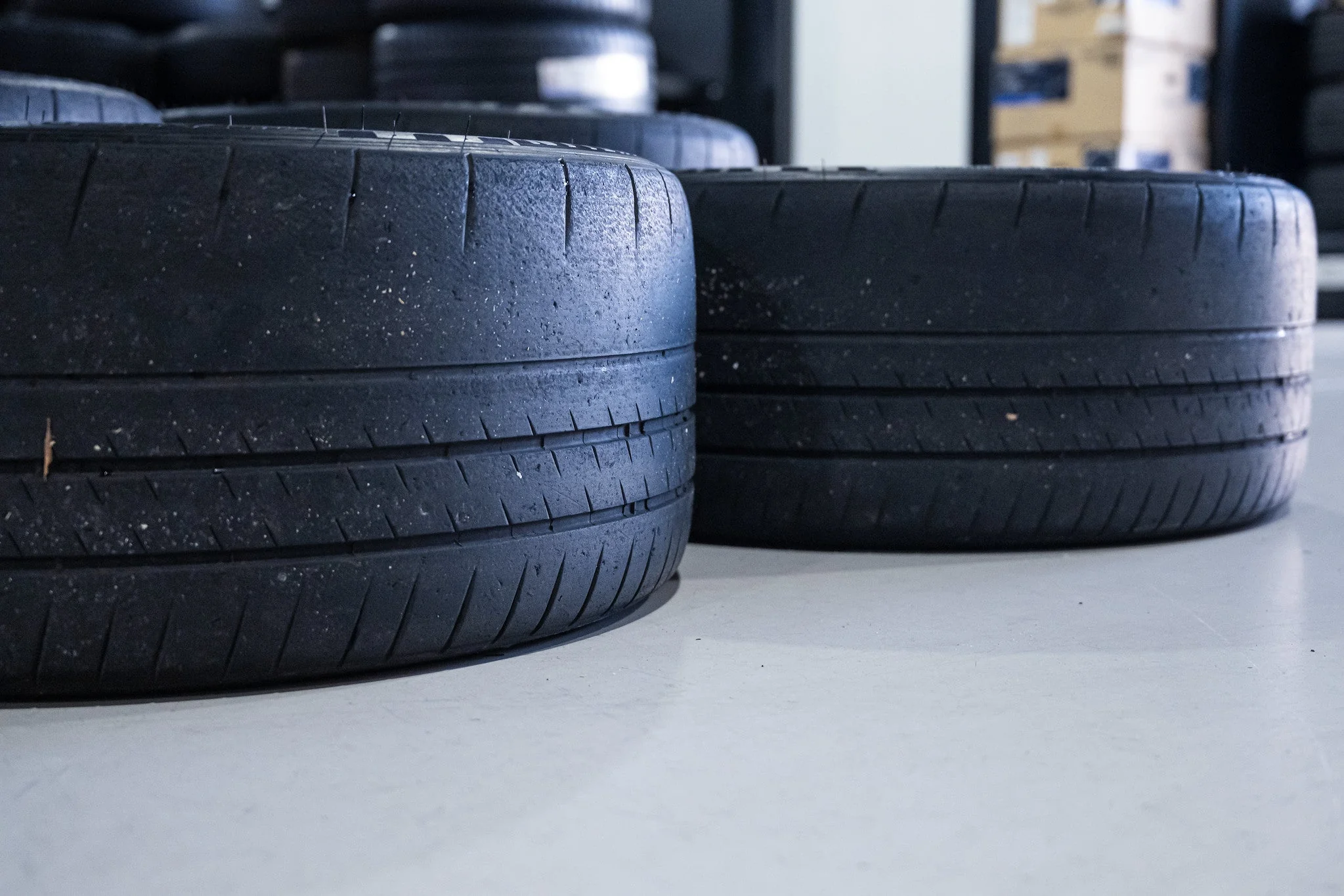 BBS FI-R F: FI142 20x9.5 +50 R: FI143 21x12.5 +48 1x130 - Used - Image 18