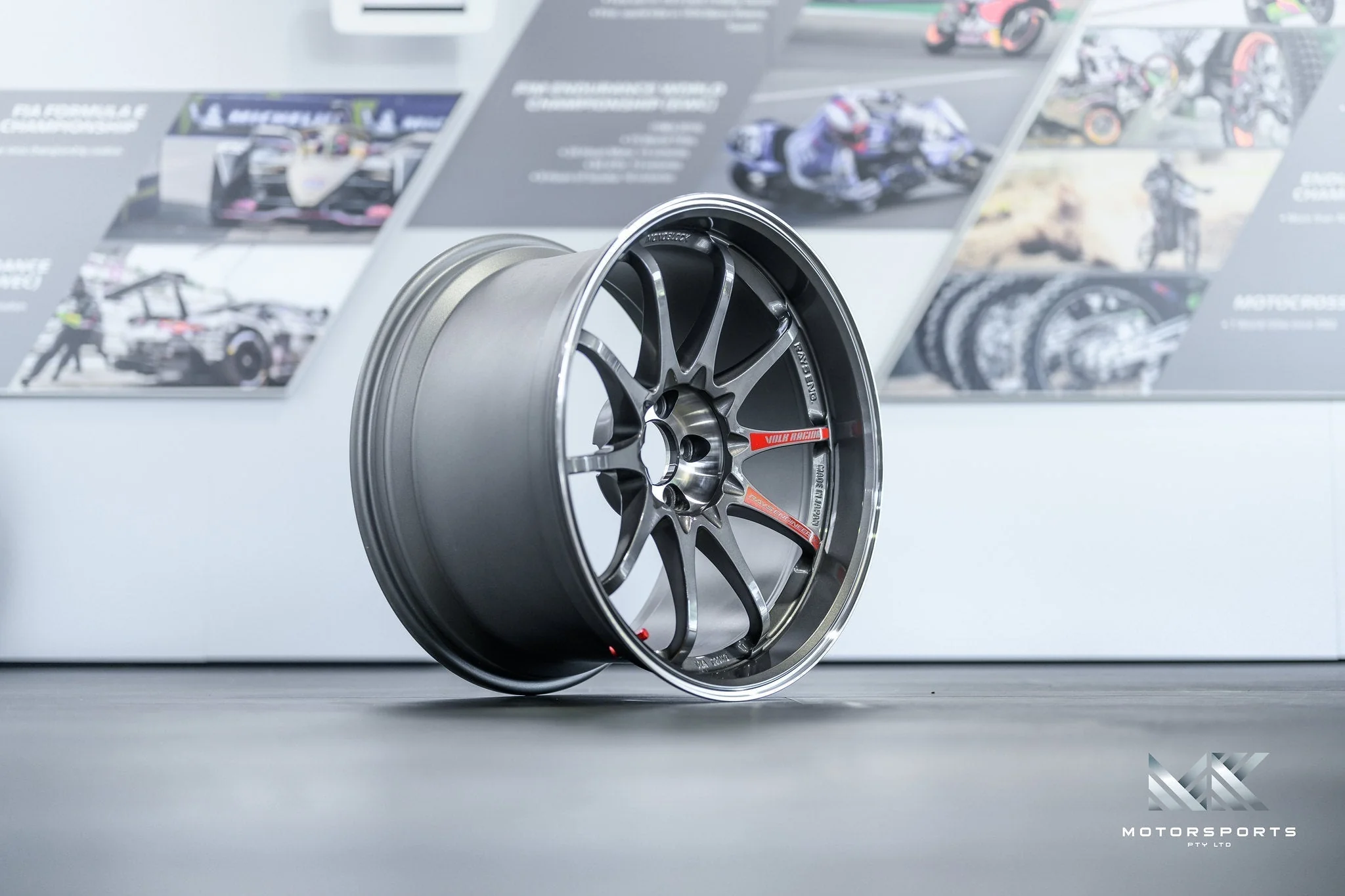 Volk Racing CE28SL 18" - Image 2