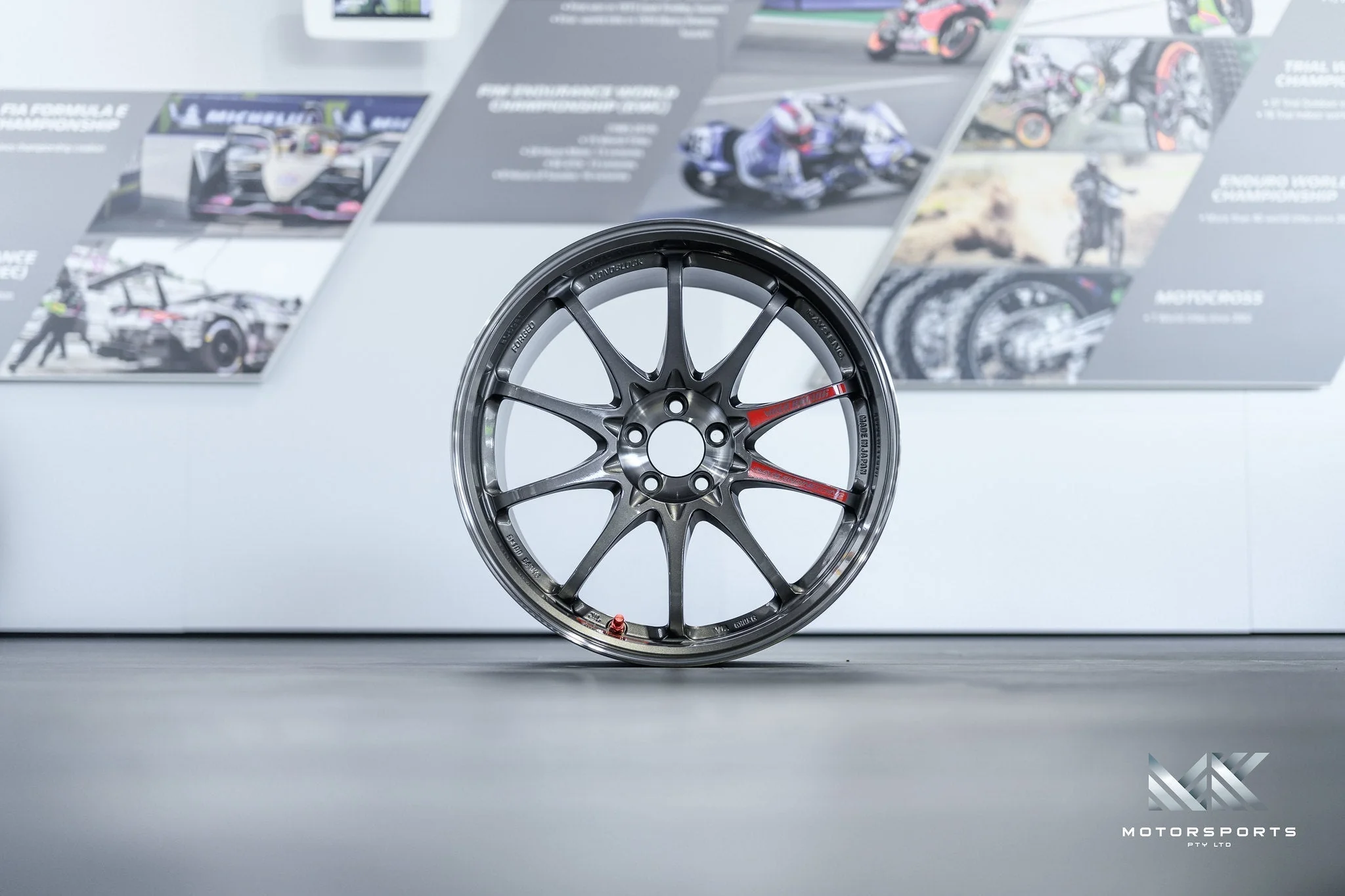 Volk Racing CE28SL 18" - Image 6