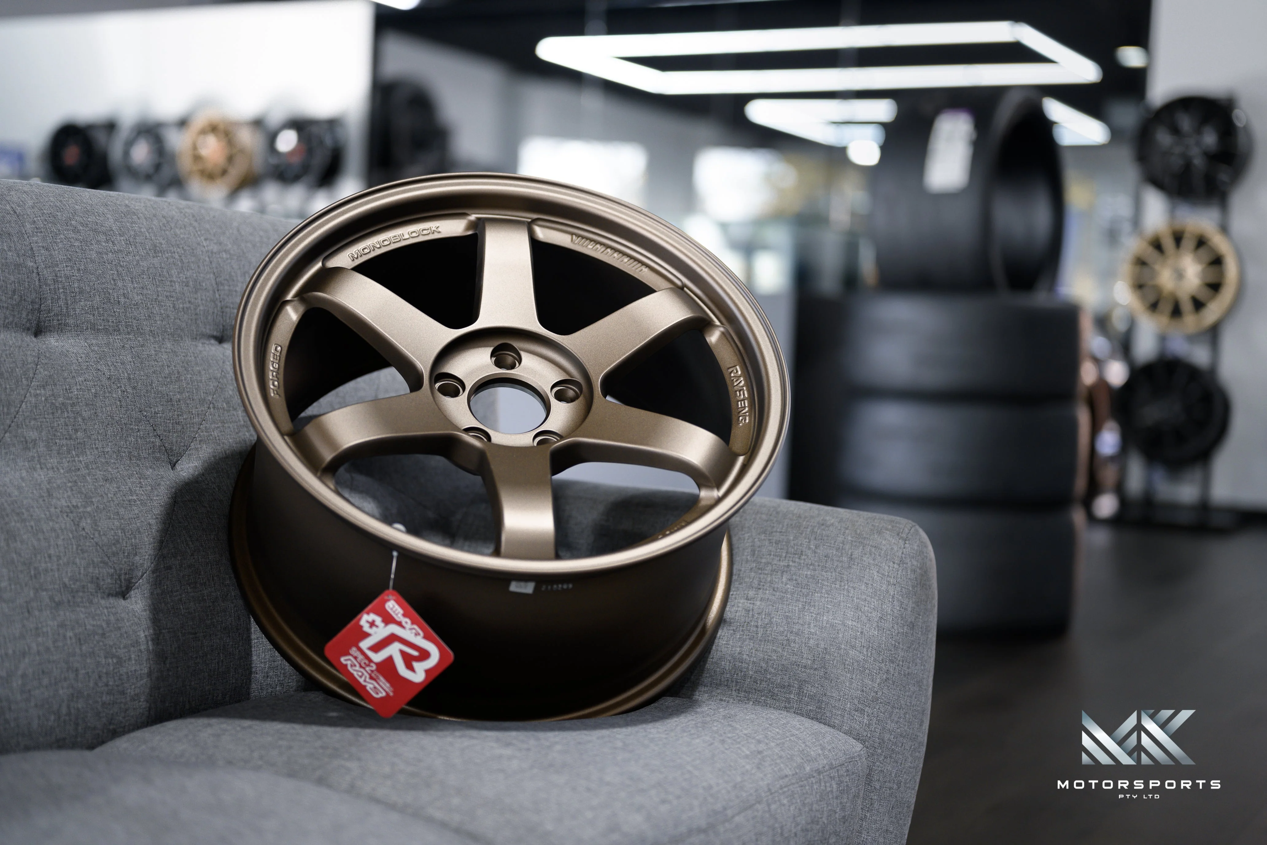 Volk Racing TE37SL 17" - Image 4